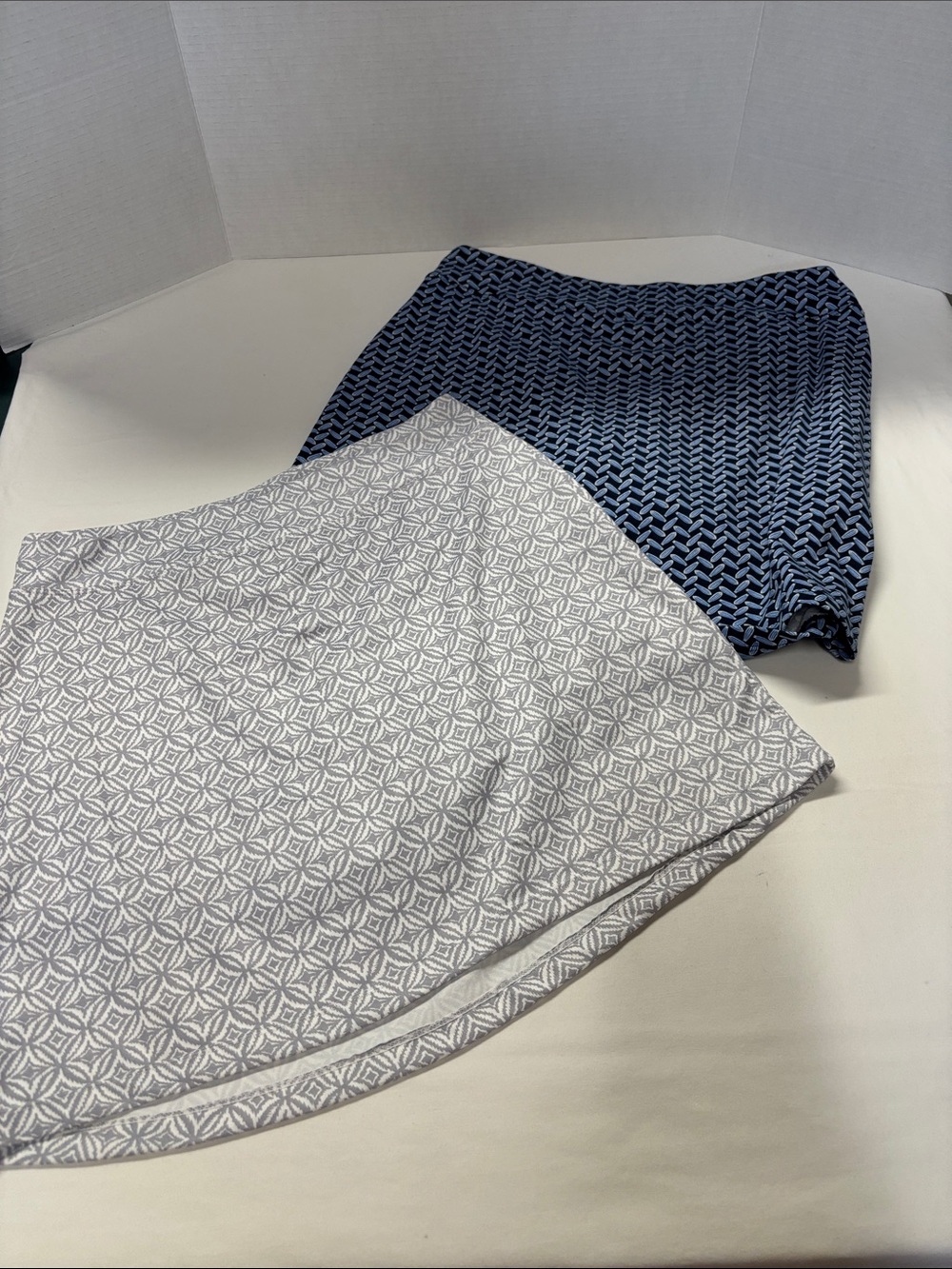 Pack of 2 Women's Mini Skorts - Navy Pattern & Light Gray Geometric